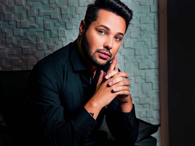 Ensaio Profissional de Andy Rosa