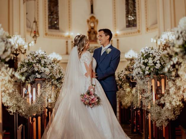 Casamentos de  Um Véu de Sonhos: O Uma cerimônia de Casamento Inesquecível de Priscila & Fábio ✨💍