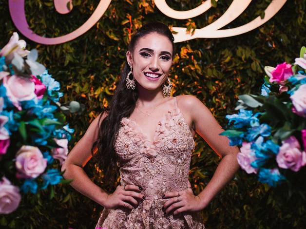 Debutante de Claudia Dourado