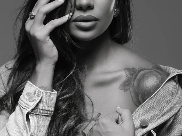 Feminino de ELISA CABRAL