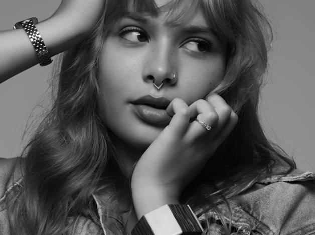 Feminino de SOPHIE MORAES