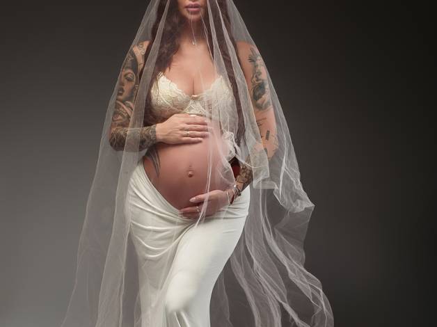 Gestante de VIC MACAN SESSION 2