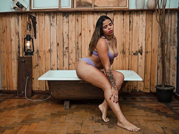 Ensaio Sensual de Jennifer 