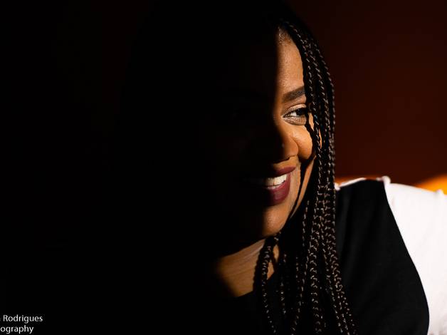 Femininos  de Cíntia Oliveira  