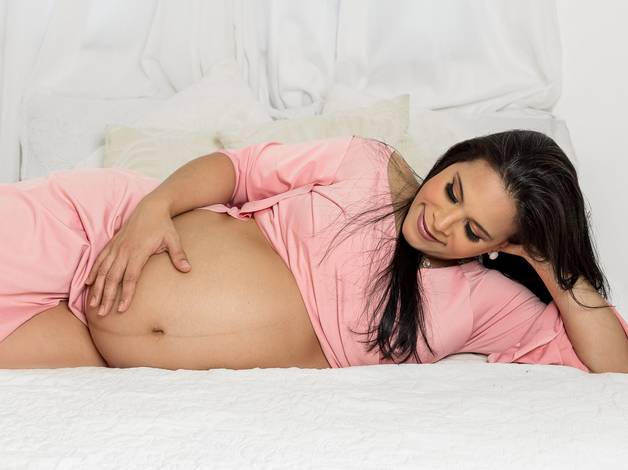 Gestante Estúdio de ENSAIO GESTANTE COM MAMÃE FRAN
