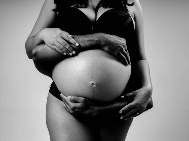 Gestante Estúdio de ENSAIO GESTANTE COM MAMÃE DEISE
