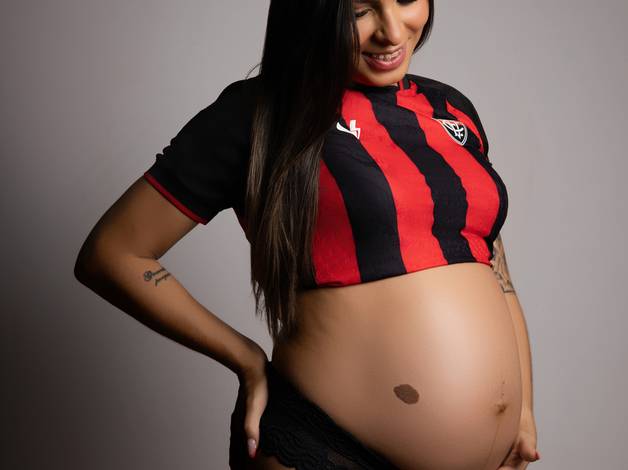 Gestante Estúdio de MAIS UM RUBRO-NEGRO  CHEGANDO! 