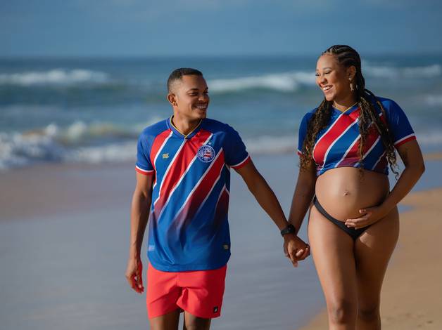 Gestante Externo de PRAIA, AMOR E AS CORES DO BAHIA. 