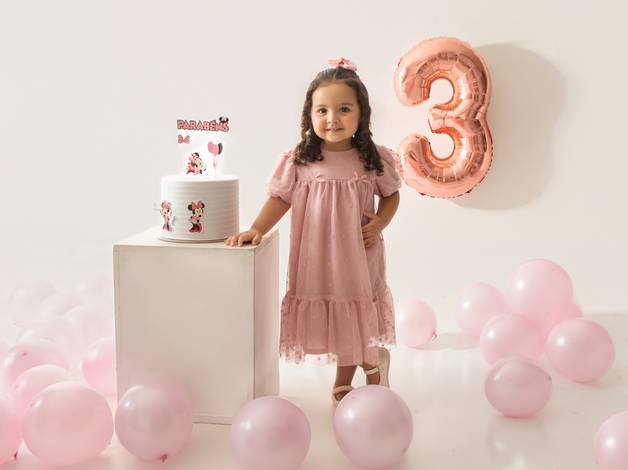ANIVERSÁRIO de PEQUENA NO TAMANHO,  GIGANTE NO CARISMA. 