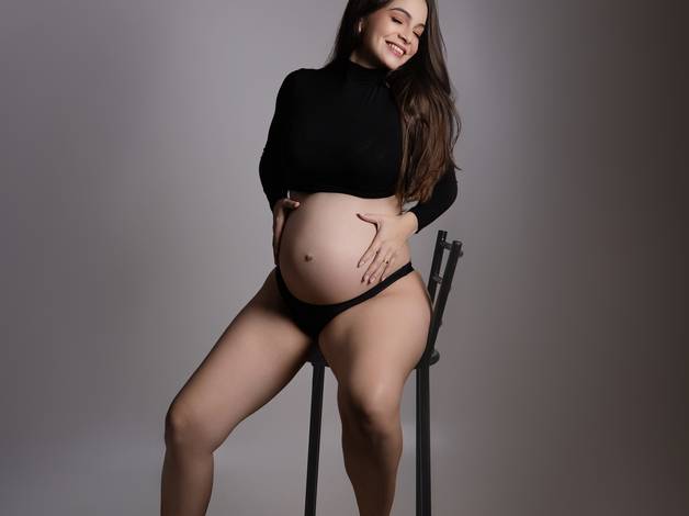 Gestante Estúdio de  A MATERNIDADE TAMBÉM VESTE ELEGÂNCIA. 