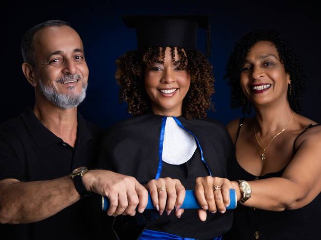 FORMATURA de  UMA CONQUISTA VIVIDA EM FAMÍLIA.
