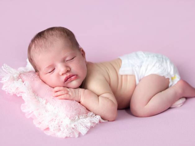 NEWBORN  de  HELENA, UM PEDACINHO DE AMOR EM FORMA DE BEBÊ. 