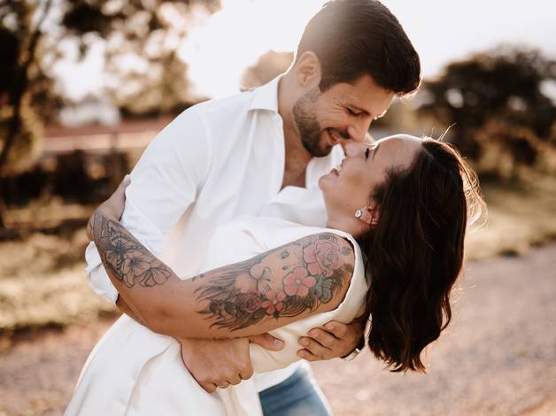 Ensaios Casal de Ensaio Pré-Wedding Thayna e Mateus | Fotógrafo de Casamento em Araçoiaba da Serra – Espaço Aura