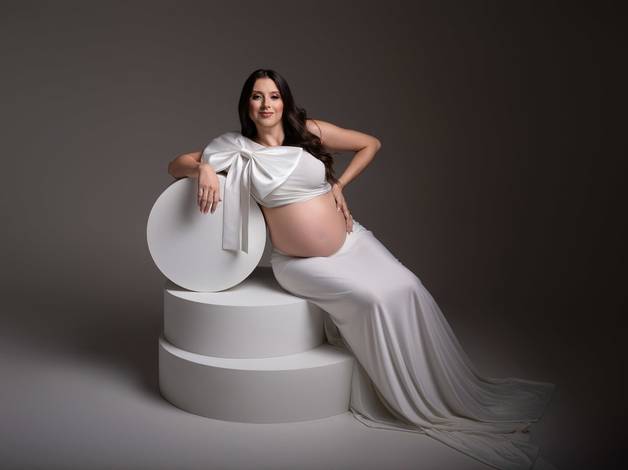 Gestante  de Fotografia de Gestante em Estúdio – Maringá PR