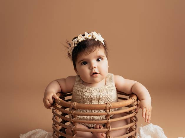 Bebés e crianças de 6 meses da bebé S.
