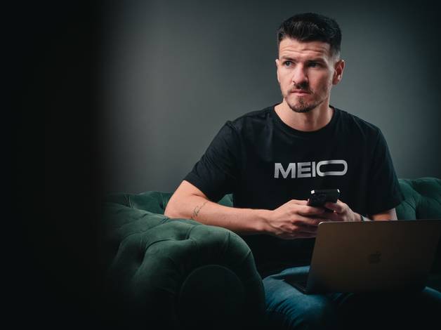 CORPORATIVO de Gabriel 