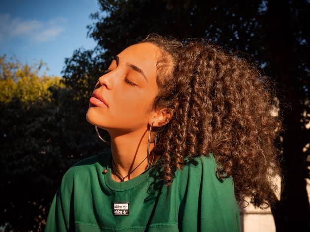 Ensaios de Neighborhood Girl