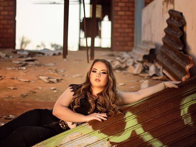 15 ANOS de KEMILY BROETTO