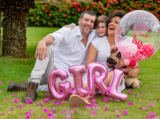 Infantil de Chá Revelação Isis