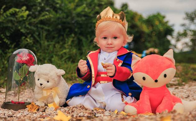 Ensaio Infantil de 🌟 Ensaio Temático do Pequeno Príncipe em Florianópolis : Uma Jornada Mágica Entre as Estrelas 🌟