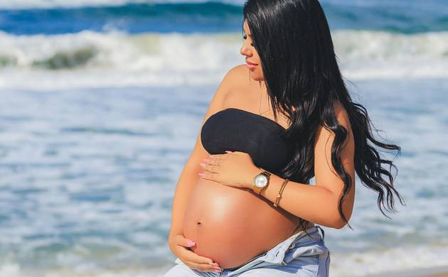 Ensaio Gestante de Ensaio de Gravidez com Estilo Casual e Toque Praiano – Florianópolis SC