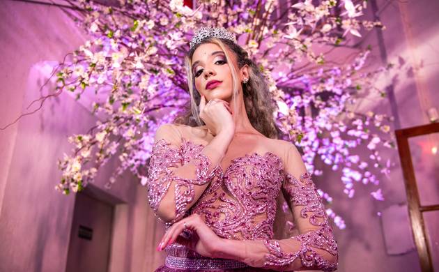 Debutante de Debutante Anna Luíza