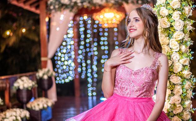 Debutante de Layla 15 anos - Aniversário