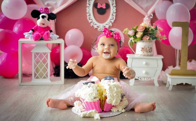 Smash the Cake de Julia 1º aninho - Tema: Minie 