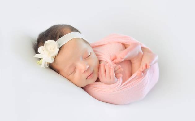 Newborn (Recém-nascido) de Laura 