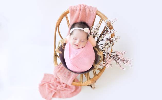 Newborn (Recém-nascido) de Liz