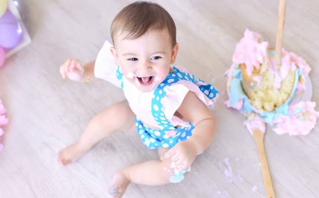 Smash the Cake de Tassia - Tema: Galinha pintadinha 