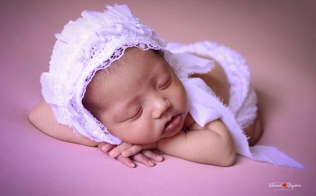 Newborn (Recém-nascido) de Alice - 24 dias 