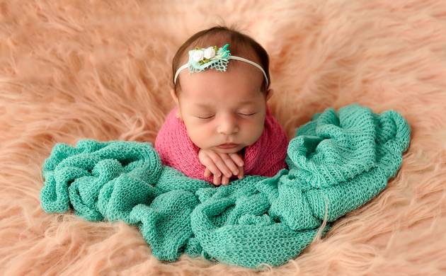 Newborn (Recém-nascido) de Heloisa