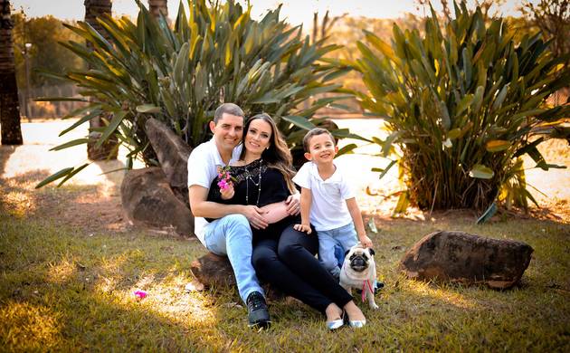 Gestante externo de Simone esperando Laura