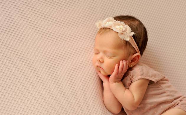 Newborn (Recém-nascido) de Laura