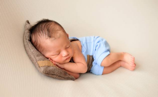 Newborn (Recém-nascido) de José Enrico