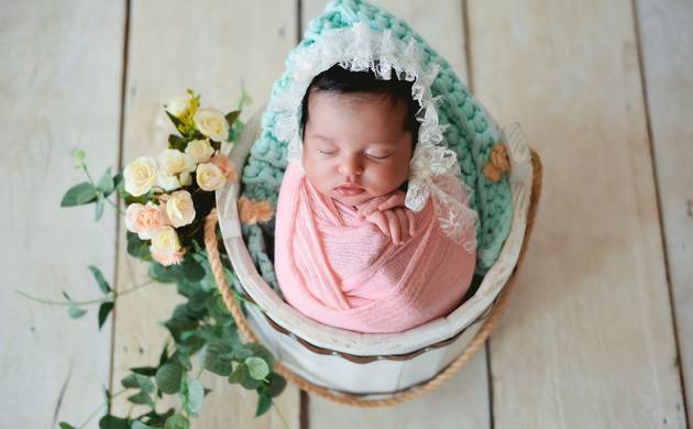 Newborn (Recém-nascido) de Helena 