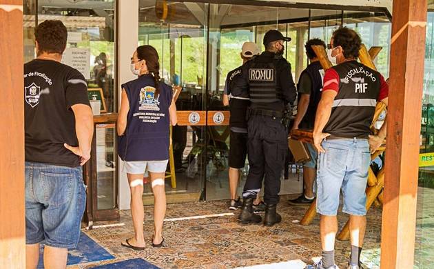 Fotojornalismo de Lockdown praias - Coroanavirus