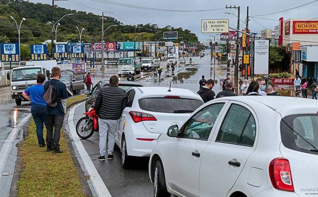 Fotojornalismo de Alagamento em Florianópolis