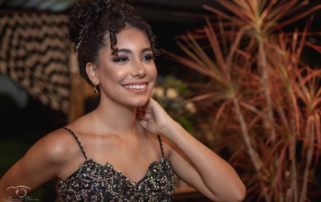 Vídeos Eventos Sociais de Teaser - 15 anos - Laís