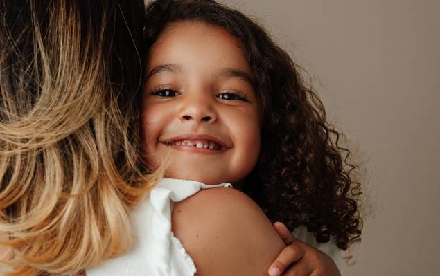 FAMÍLIA de ENSAIO MÃE E FILHA LIVIA E HELENA 