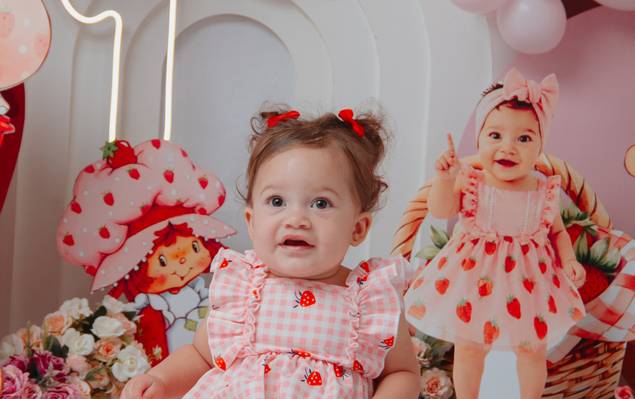 SMASH THE CAKES de CECILIA | SMASH THE CAKE | MORANGUINHO ANTIGA