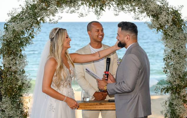 Casamento de Casamento Inesquecível no Bali Bistrô, Balneário Camboriú: Celebração à Beira-Mar!