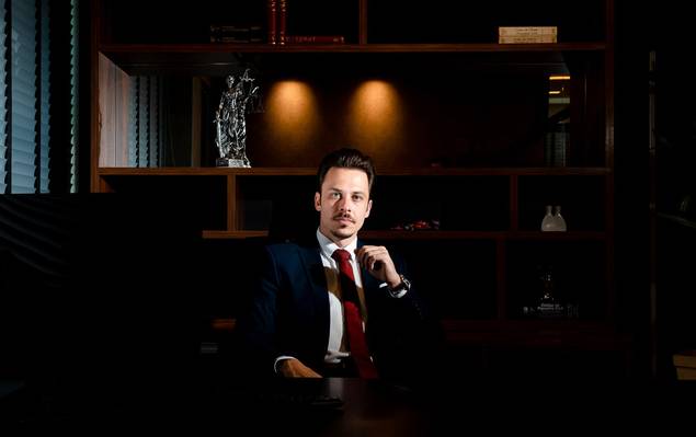 Retrato Profissional de Fotografia Corporativa Profissional para Escritórios de Advocacia | Matoso & Novaes em Camboriú, SC