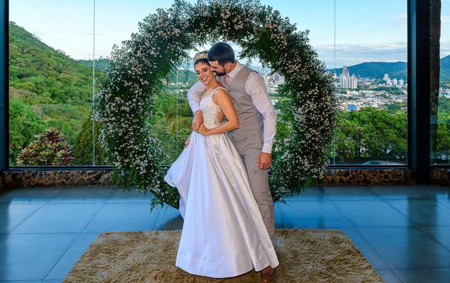 Casamento de Casamento Gabriela & Bruno no Indaiá Eventos, Itapema