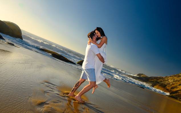 Ensaio Casal - Pré Casamento de Ensaio Pré-Wedding em Balneário Camboriú | Fotografia de Casal na Praia SC