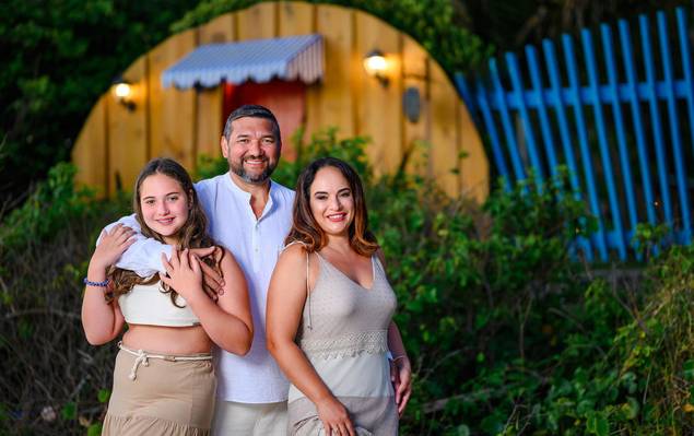 Família de Ensaio em Família na Praia em Bombinhas, SC