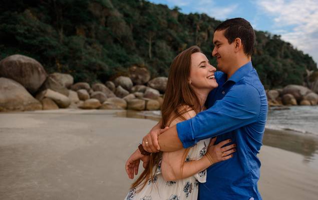 Ensaio Casal - Pré Casamento de Pré Wedding em Bombinhas, SC