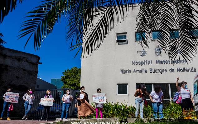 Outros de Ato Abraço em defesa da Maternidade Maria Amélia