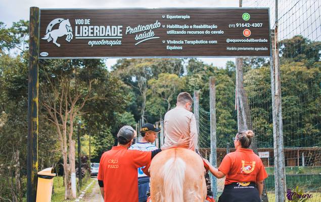 Populus Lucis de Antônio Augusto